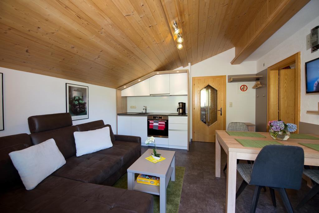 Appartements Schneezauber Lermoos Pokoj fotografie